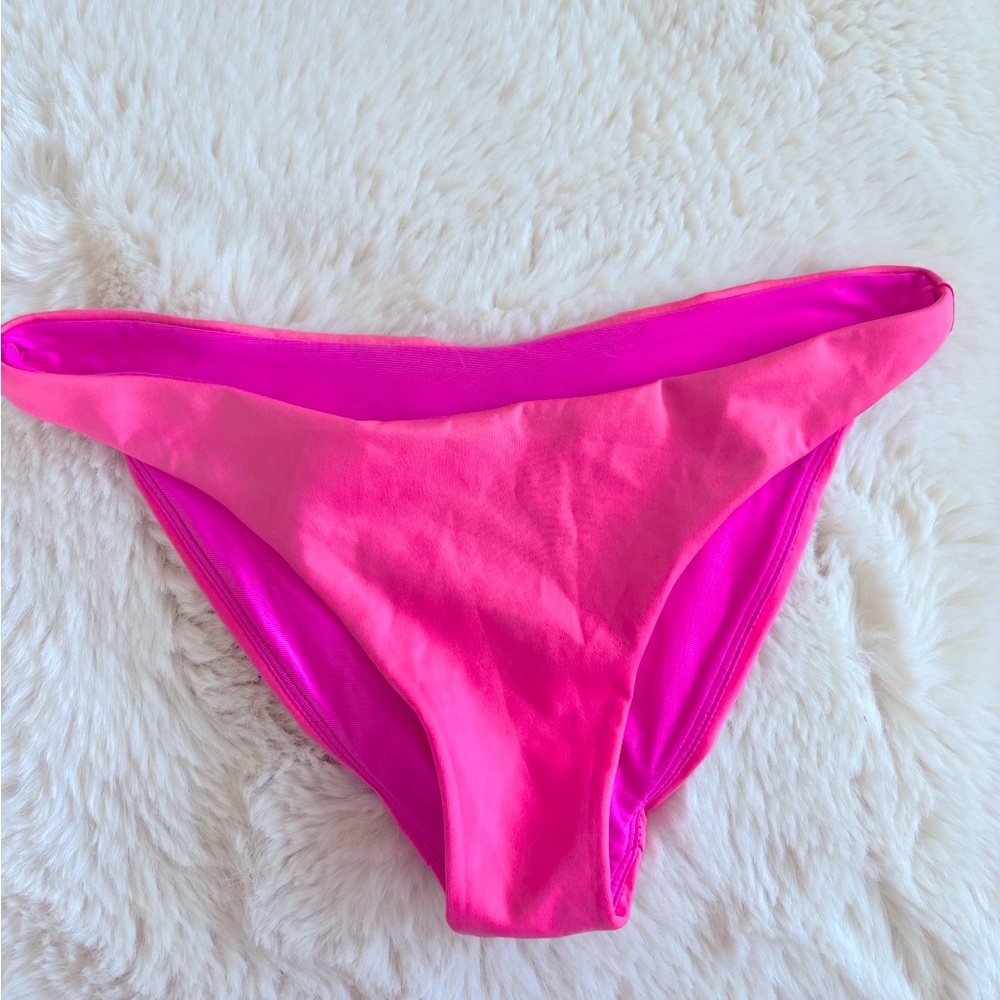 Left On Friday wear to bottom size small, zinc